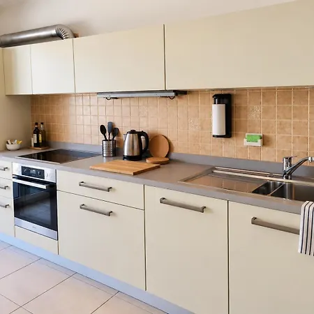Appartement Welcoming 2 Bedroom With Parking *